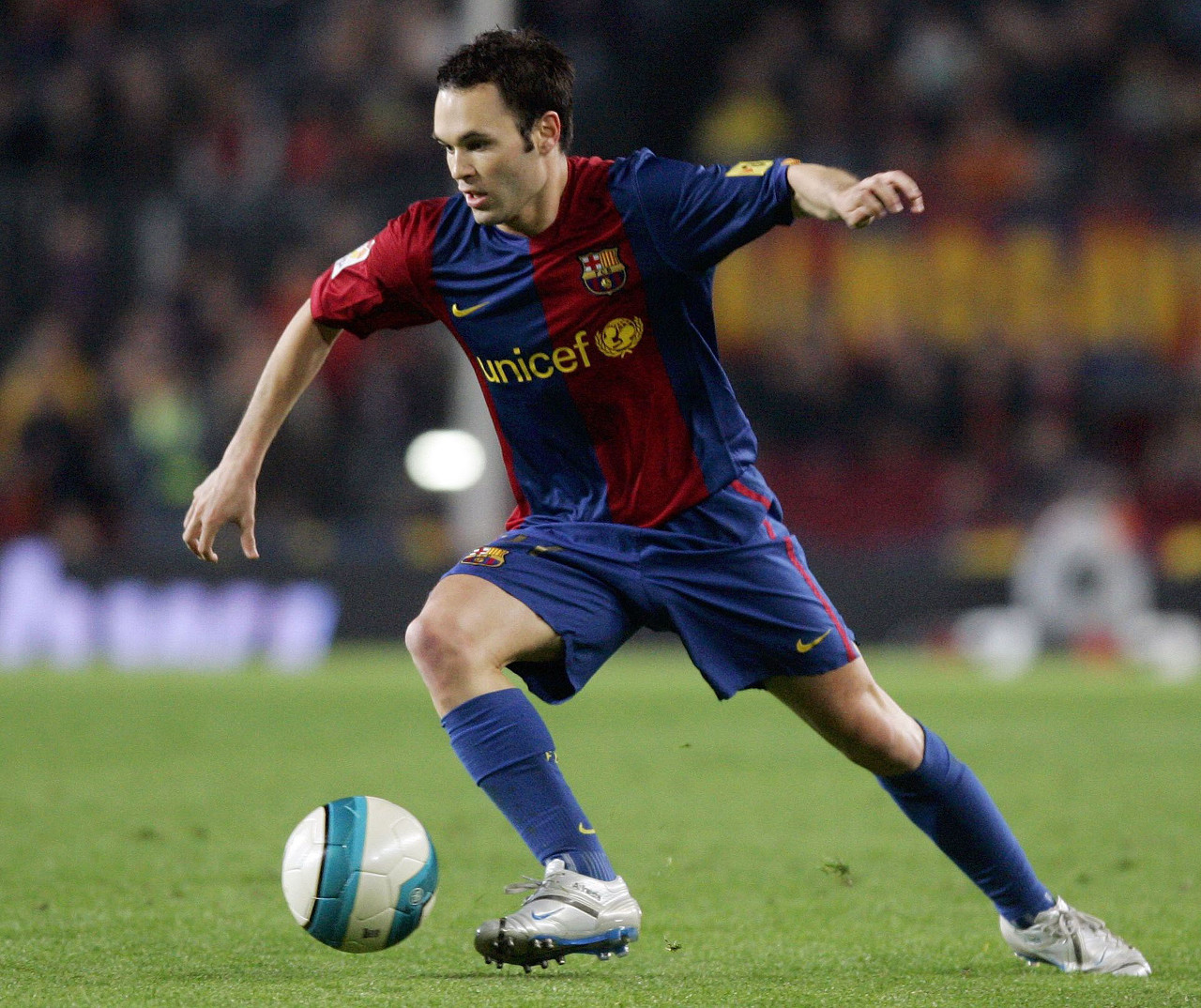 詹姆斯浓眉 詹姆斯浓眉